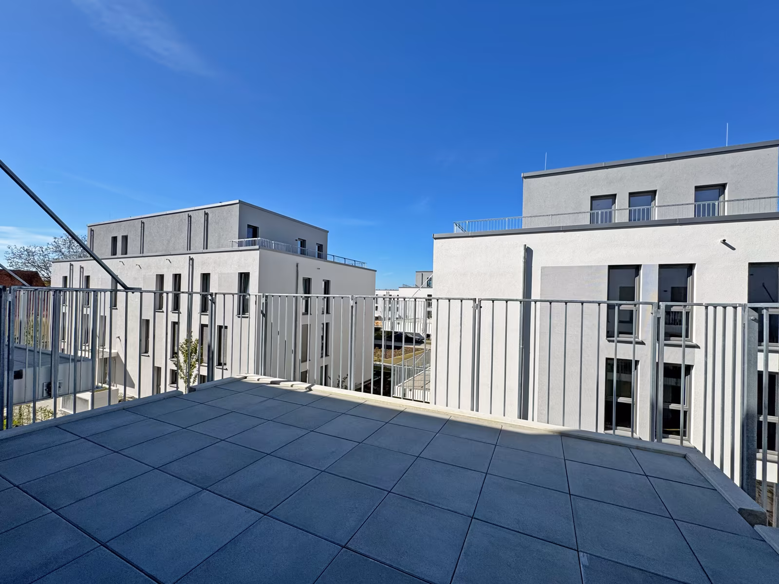 Moderne Architektur trifft Wohnqualität – 3-Zimmer-Wohnung zum Erstbezug