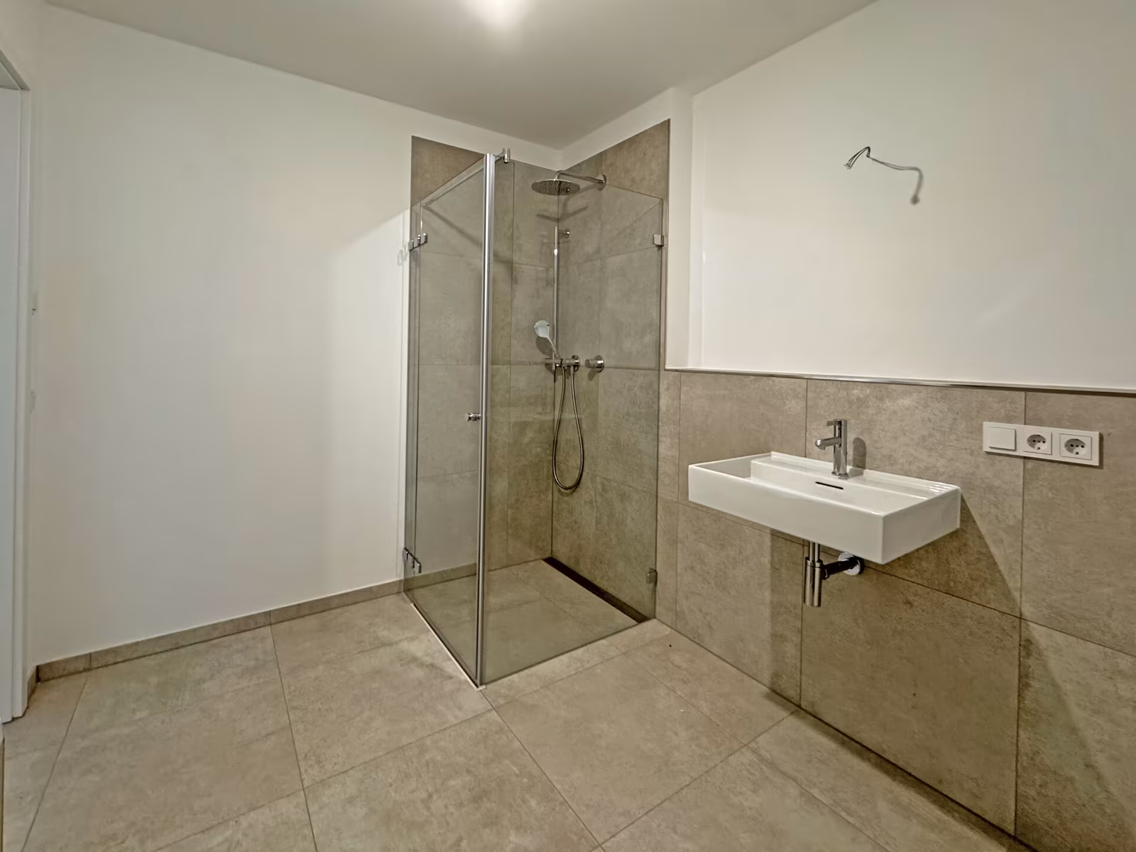 Moderne Architektur trifft Wohnqualität – 3-Zimmer-Wohnung zum Erstbezug