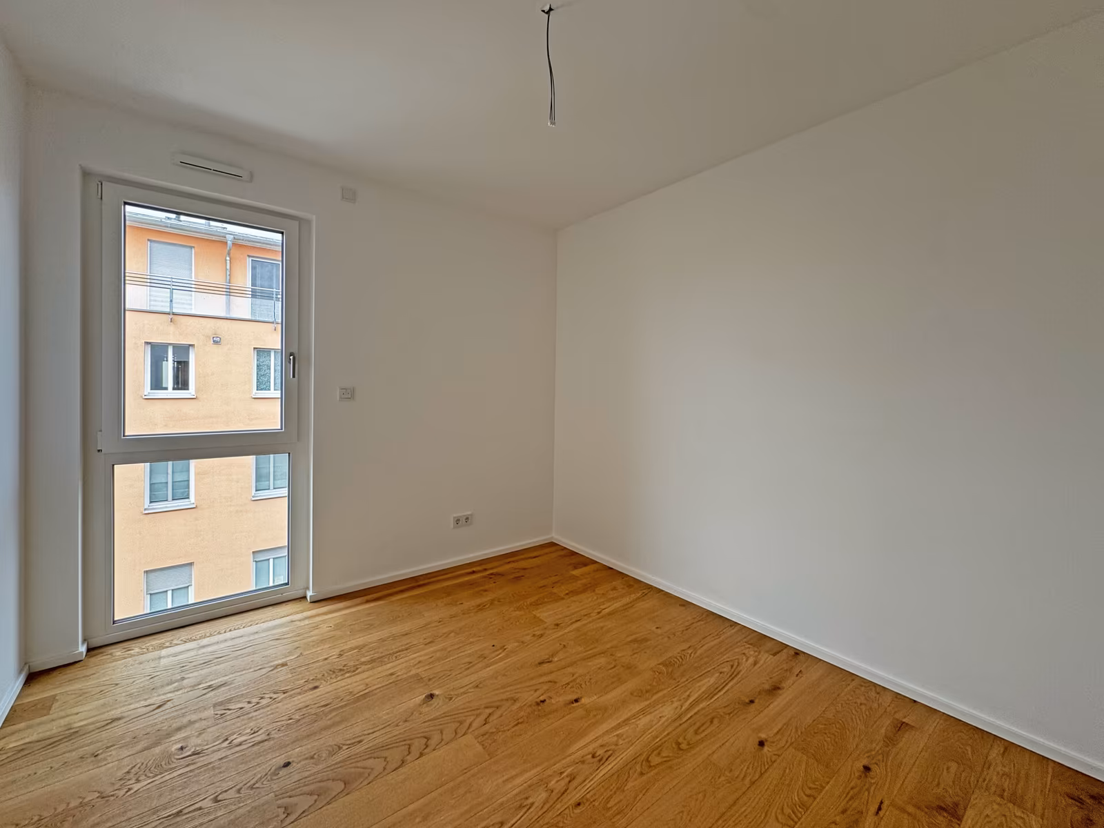 Lichtdurchflutete 3 Zimmer Wohnung in hochwertiger Neubau Wohnanlage