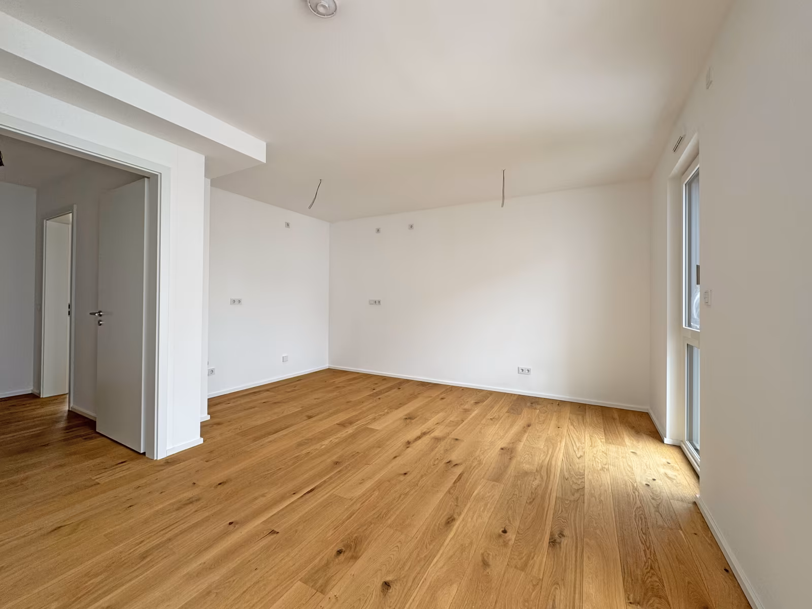 Lichtdurchflutete 3 Zimmer Wohnung in hochwertiger Neubau Wohnanlage